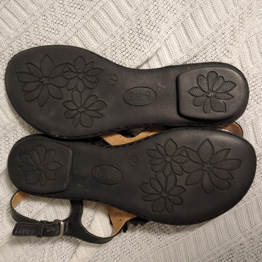 Stylish Black B.O.C. Slingback Sandals with Leather Floral Accent & Insole - EUC - Picture 10 of 12